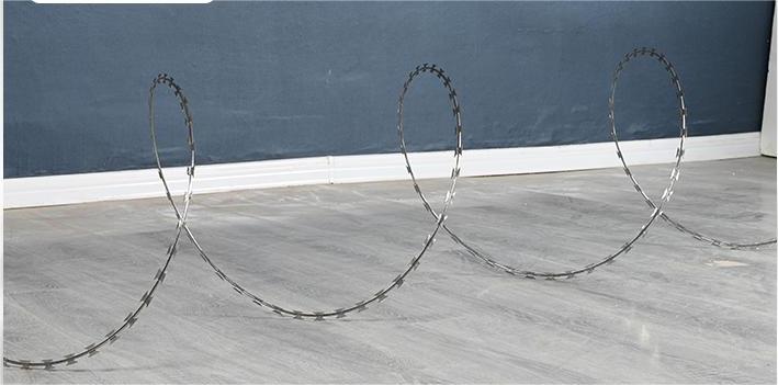 Single Loop Spiral Razor Wire